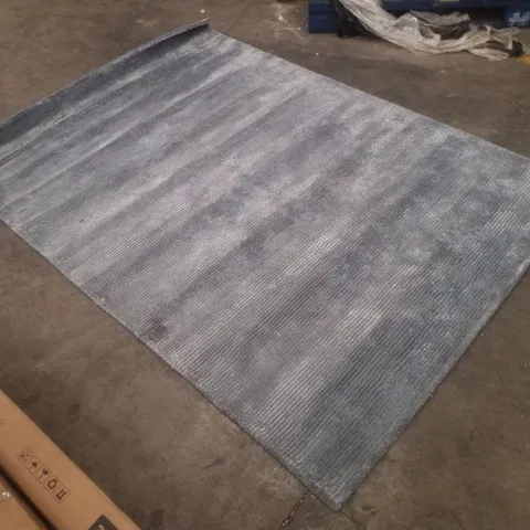 QUALITY DESIGNER AREA RUG APPROXIMATELY 160×230CM