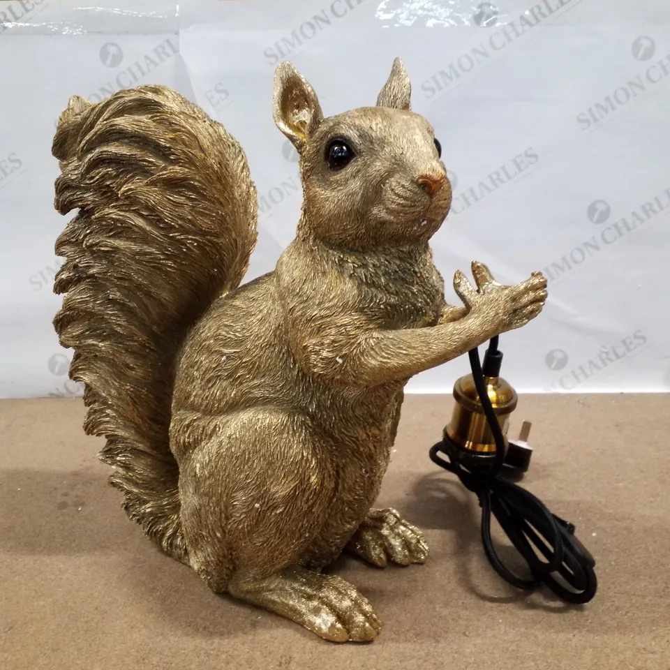 BOXED SQUIRREL TABLE/ DESK LAMP