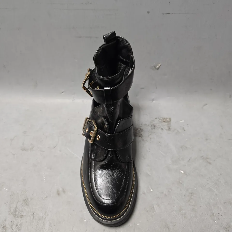 UNBOXED PAIR OF RIVER ISLAND BUCKLE STRAP BOOTS IN BLACK - 6