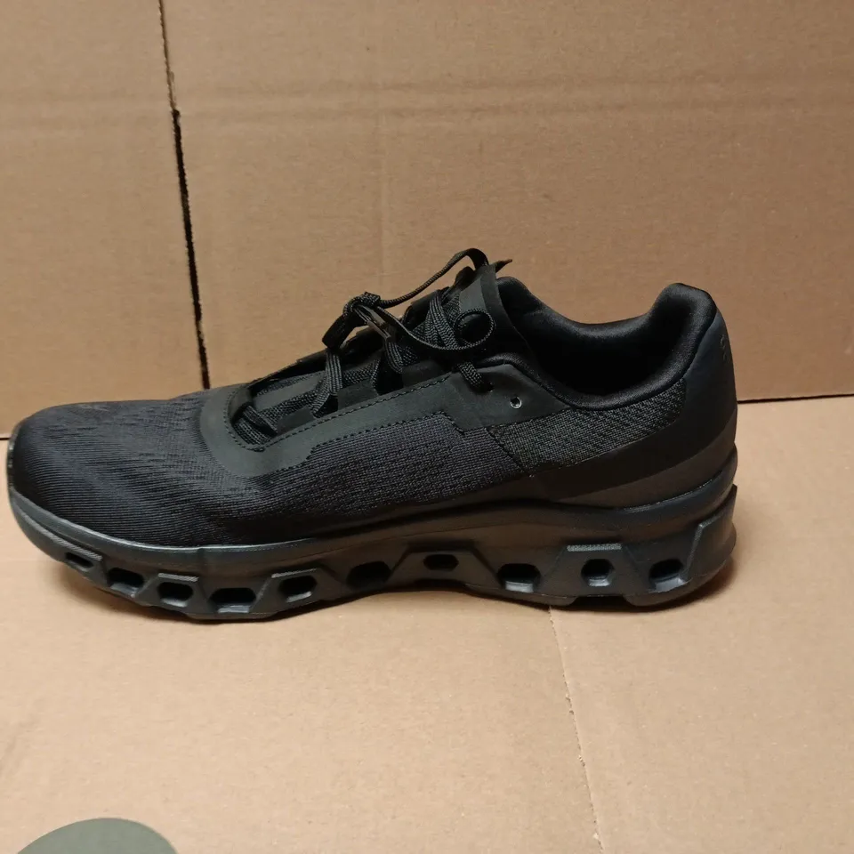 ON CLOUD SPEEDBOARD BLACK TRAINERS IN BLACK - UK 11