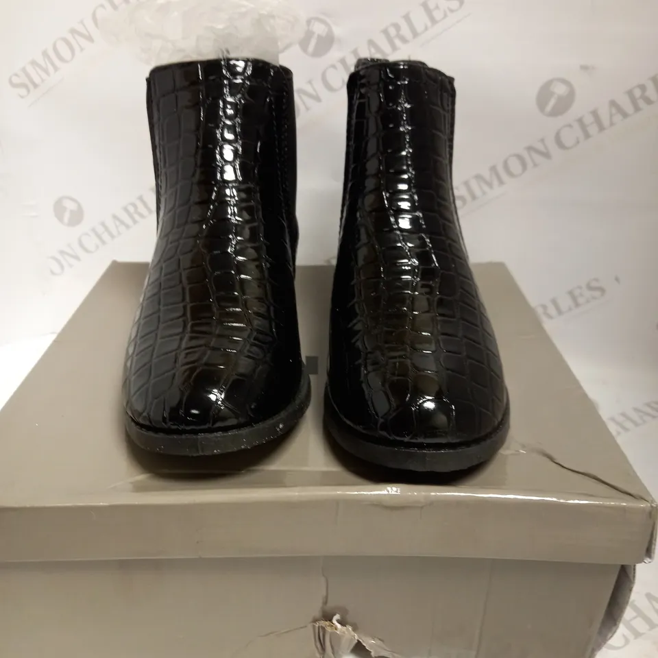 BOXED KRUSH WIDE FIT CROC EFFECT CHELSEA BOOTS BLACK