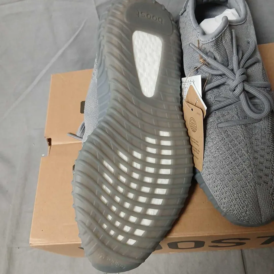 ADIDAS YEEZY BOOST 350 V2 GREY SNEAKERS – US 9 (MEN)