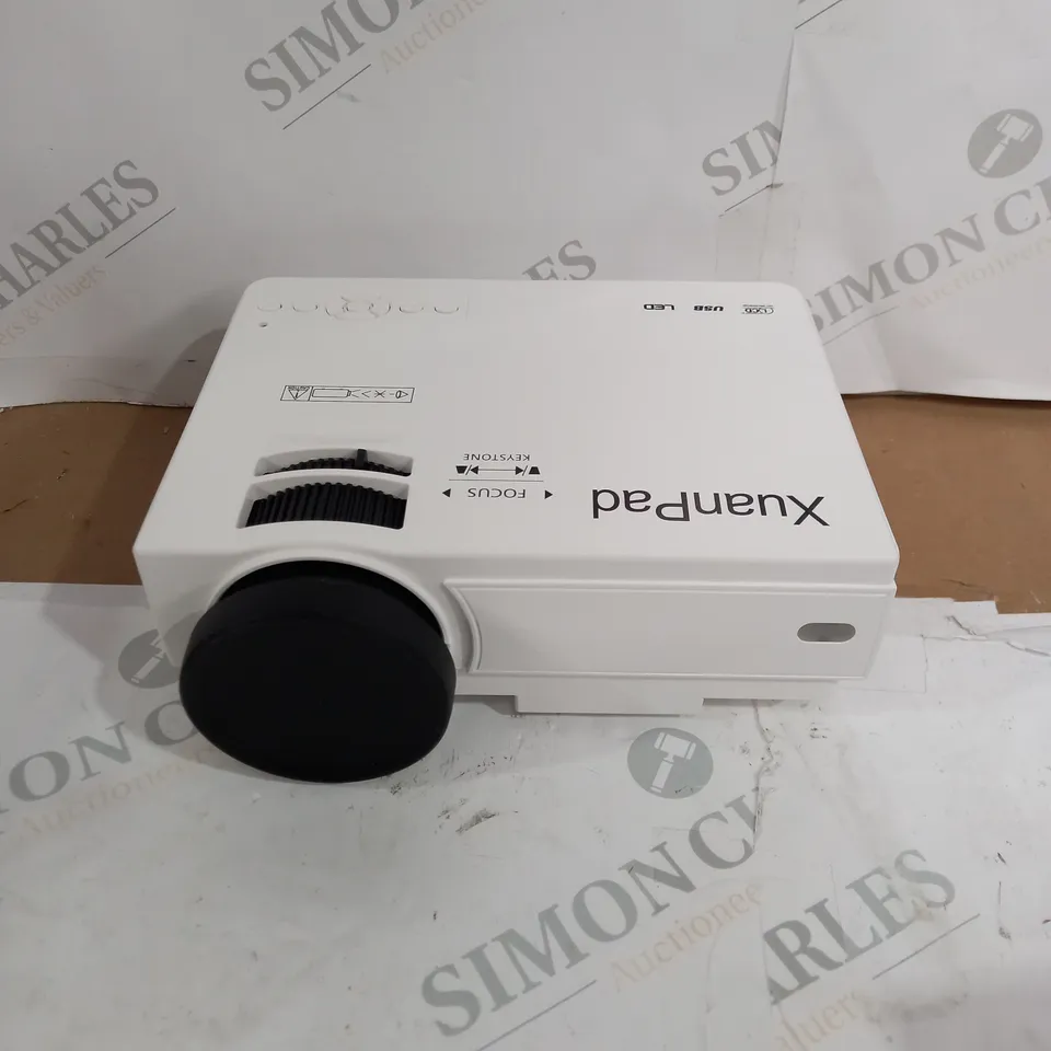 BOXED XUANPAD M8-F PROJECTOR 