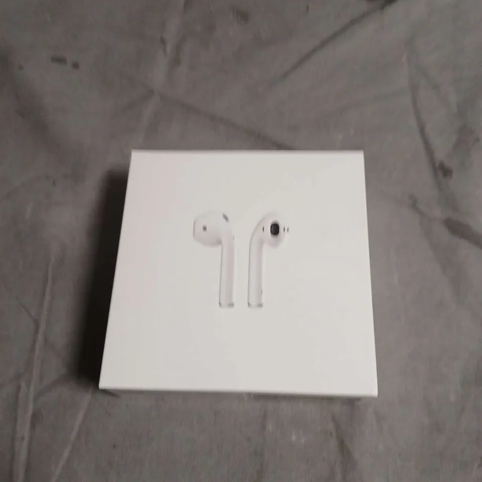 APPLE AIRPODS WITH CHARGING CASE – WHITE