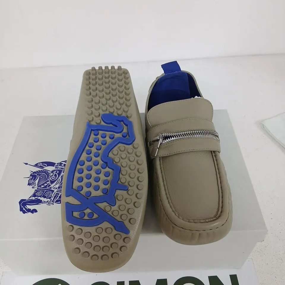 BURBERRY LEATHER LOAFERS – BEIGE/TAN, UK 8 (EU 42) – BOXED WITH DUST BAG