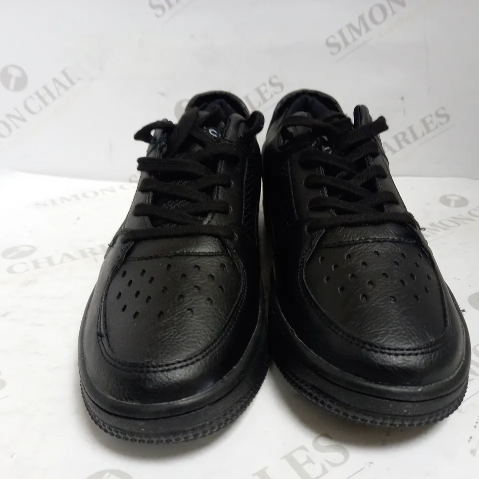 NICCE KENDRICK BLACK TRAINERS UK SIZE 9
