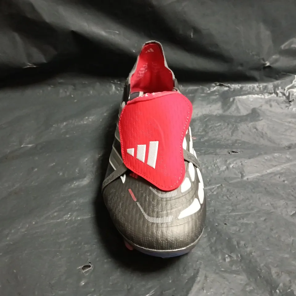 PAIR OF ADIDAS PREDATOR FOOTBALL BOOTS IN SILVER/RED SIZE UK 4.5