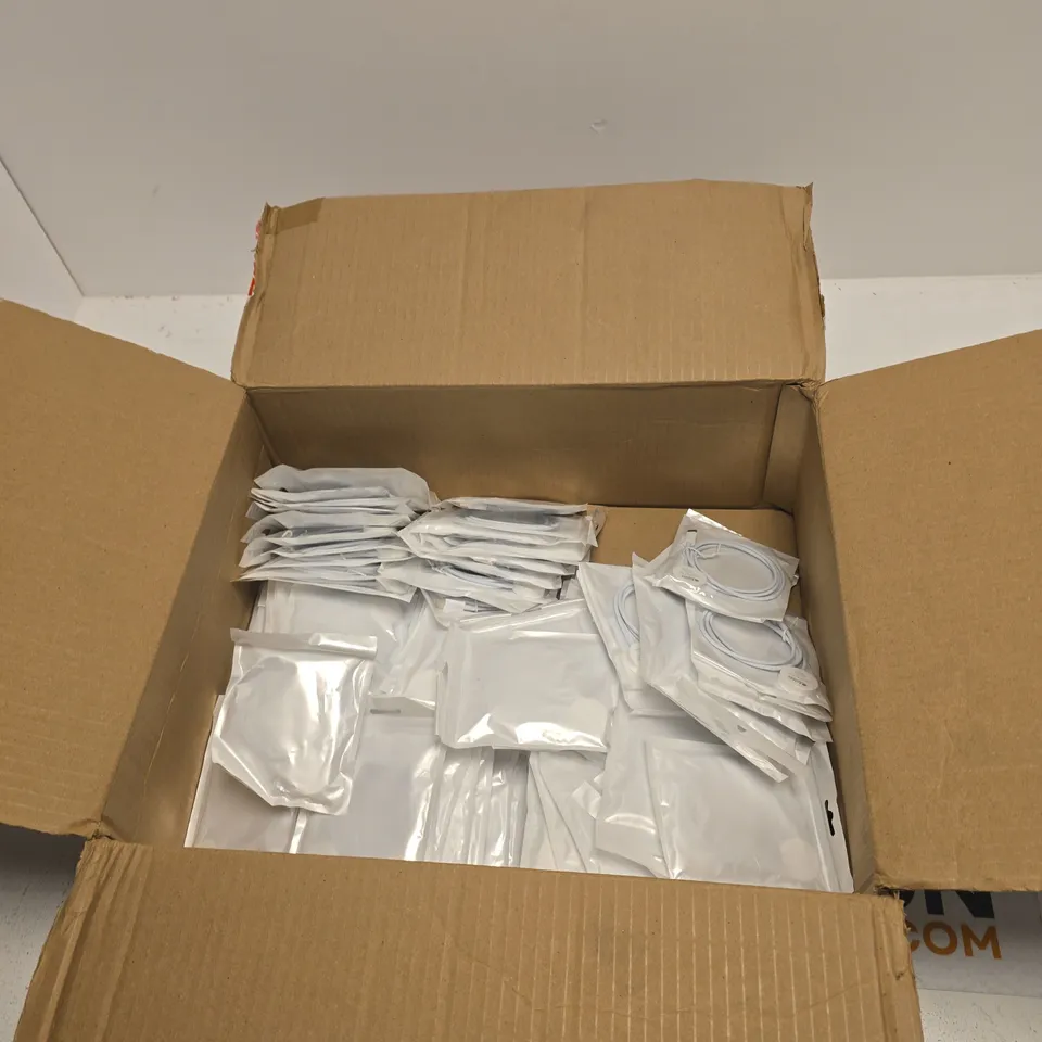 BOX OF APPROXIMATELY 40 ASHLEY SMART WATCH CHARGER IWCT-A01 – 5W, USB POWER CABLE INCLUDED