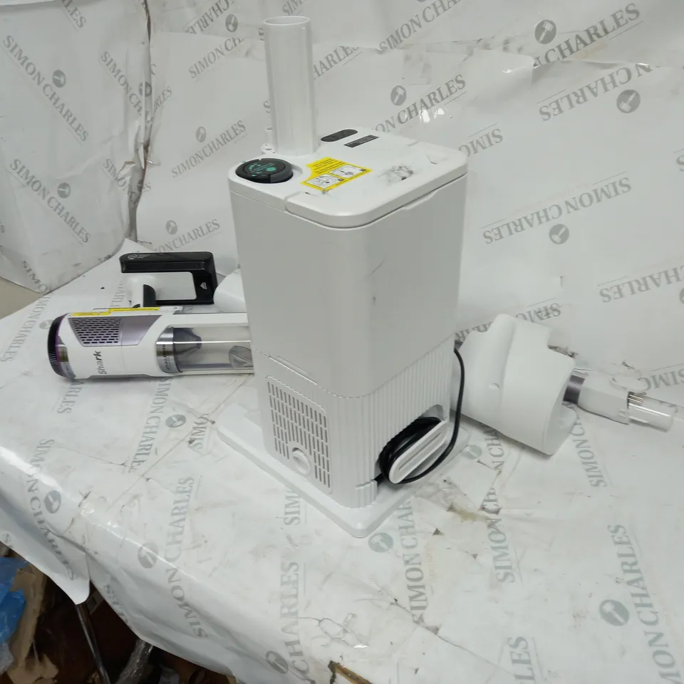 BOXED SHARK DETECT PRO 1.3L AUTO EMPTY VACUUM CLEANER IW3510UK