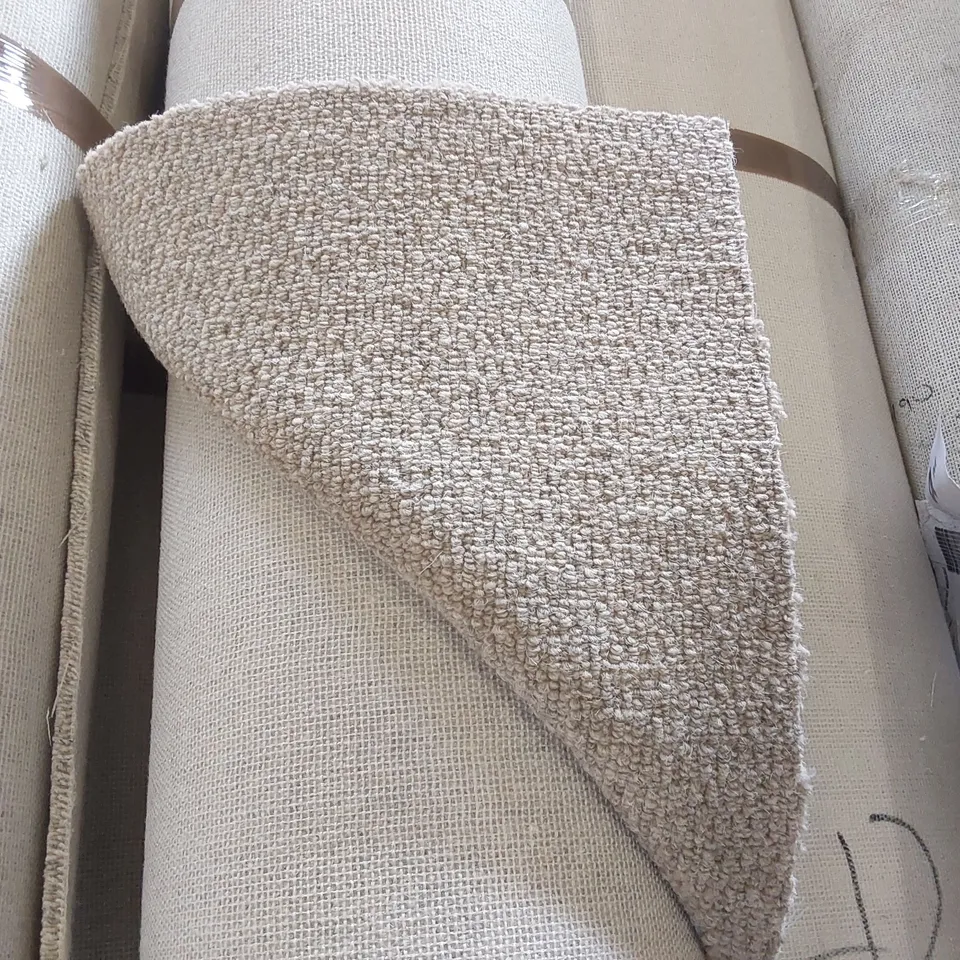 ROLL OF QUALITY HEATHCOTE WEAVE TAWNY BEECH CARPET - APPROXIMATELY 4 x 6m