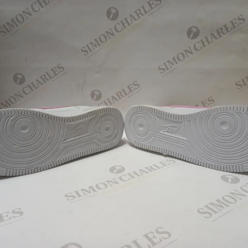 NIKE AIR FORCE 1 PINK AND WHITE 6.5