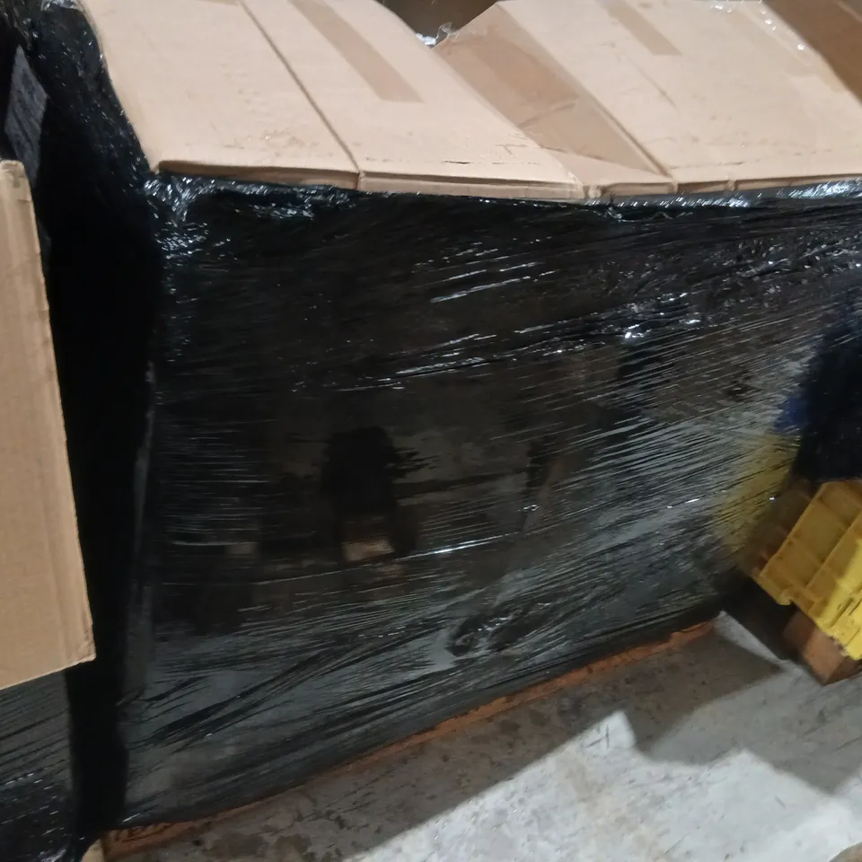 PALLET OF ASSORTED ELECTRICAL DEVICE CASES AND ACCESSORIES