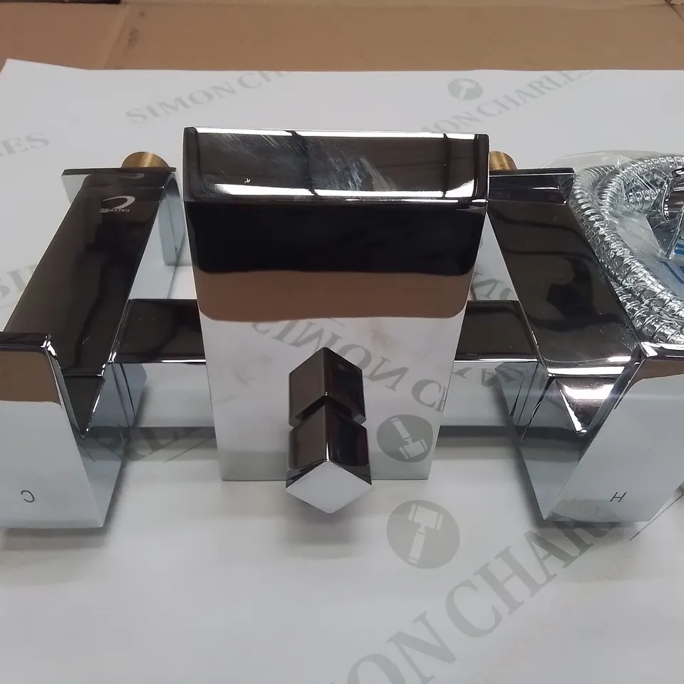 BOXED VELDEAU CASOLA BATH FILLER & SHOWER MIXER SET IN CHROME - 250X155X210MM