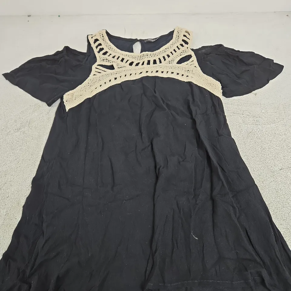 KLASS. WOMEN'S BLACK TOP WITH CREAM CROCHET NECKLINE YOKE, UK SIZE 14