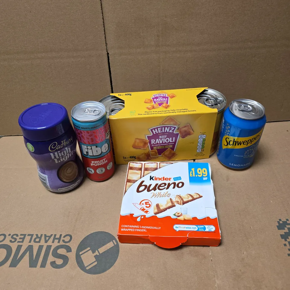 APPROXIMATELY 10 ASSORTED FOOD/DRINK PRODUCTS TO INCLUDE BUENO, LEMONADE, BEEF RAVIOLI ETC 