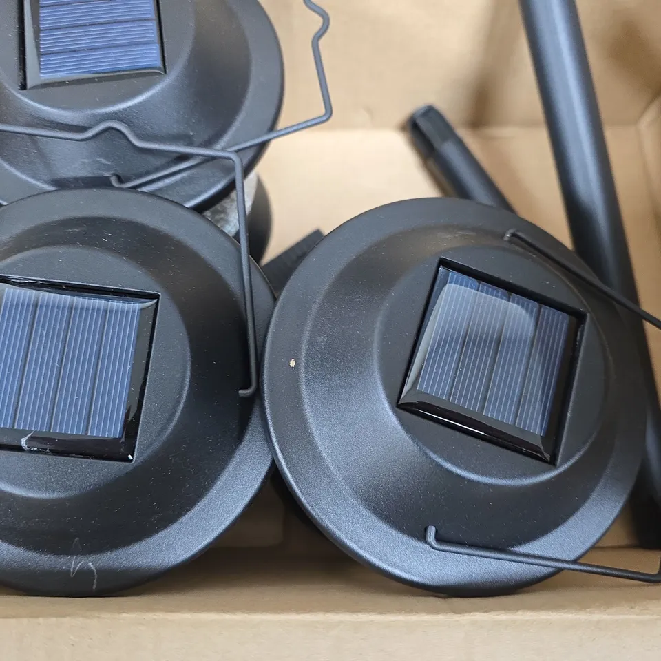 SET OF 4 OUTDOOR LIGHTS WITH HANDLES 