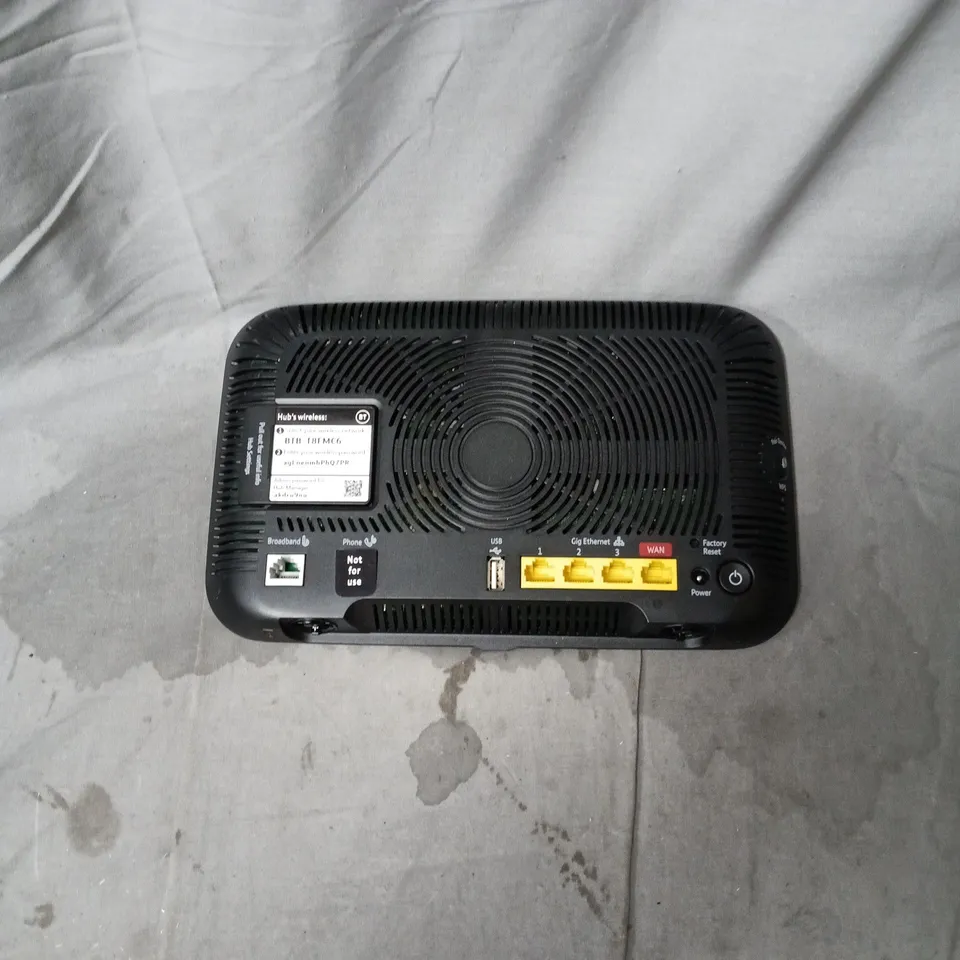 BT WIRELESS BROADBAND ROUTER/HUB – BLACK 