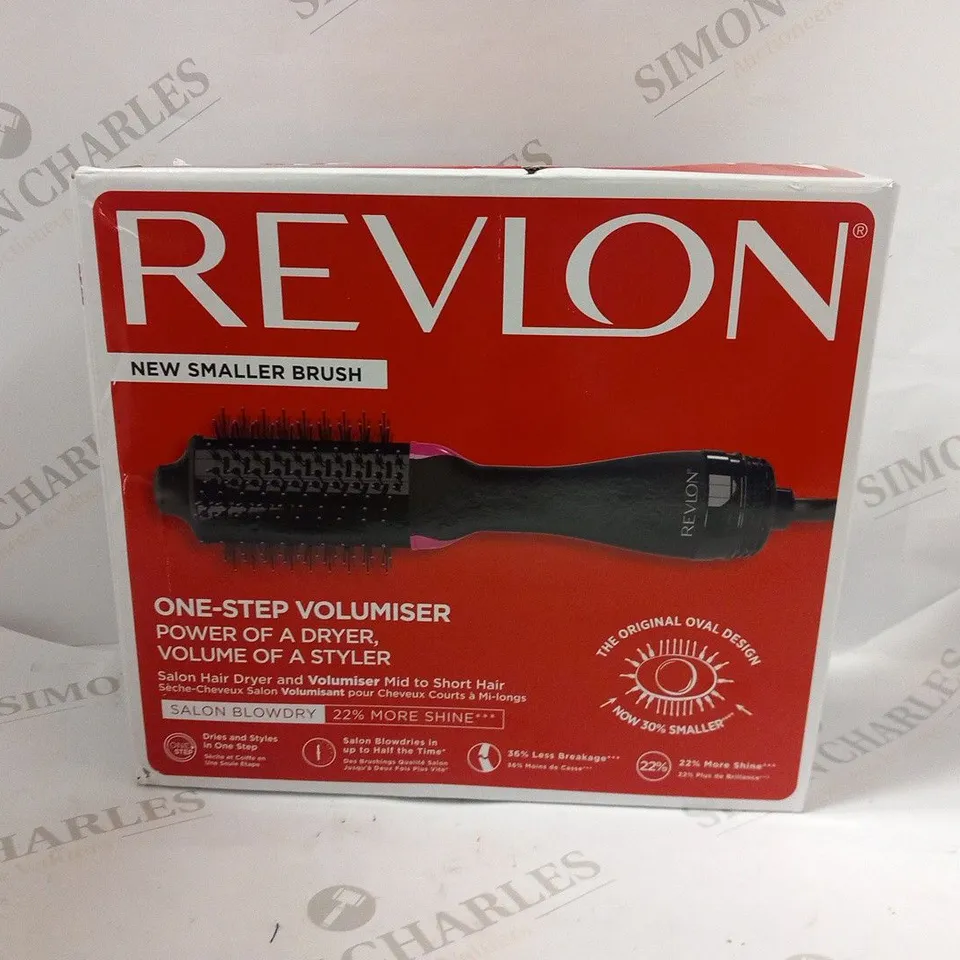 BOXED REVLON NEW SMALL BRUSH ONE STEP VOLUMISER