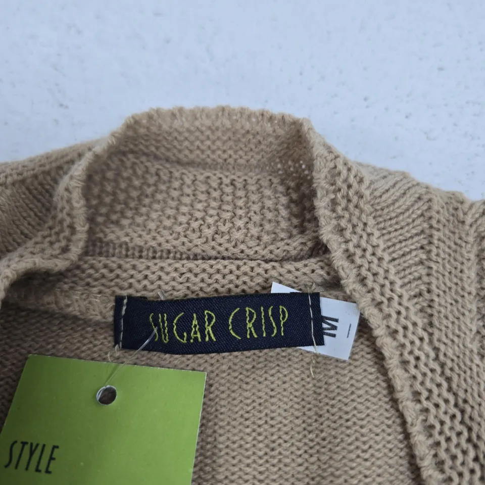 BEIGE CABLE-KNIT CARDIGAN – WOMEN'S, SUGAR CRISP LABEL, SIZE M 