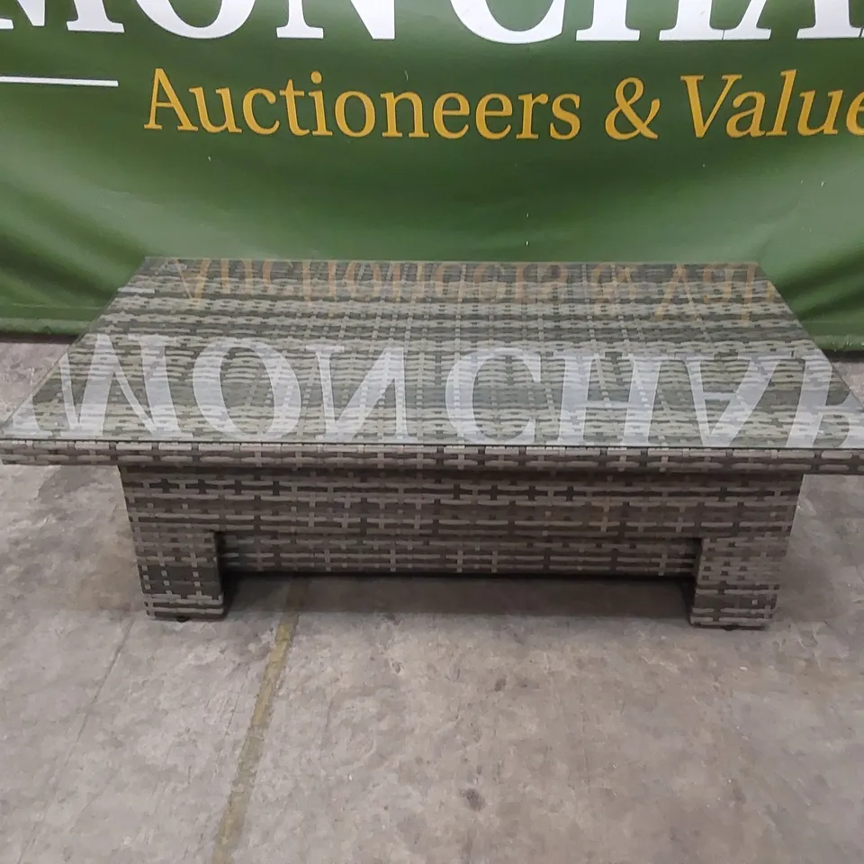 BRAND NEW KANSAS GARDEN AND PATIO RATTAN SOFA SET  RRP £995