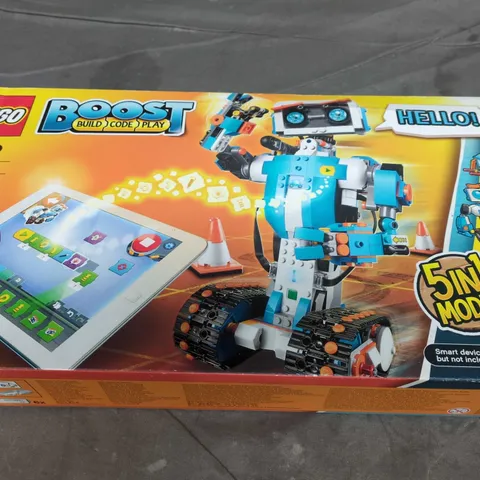 LEGO BOOST BUILD CODE PLAY SET - 17101