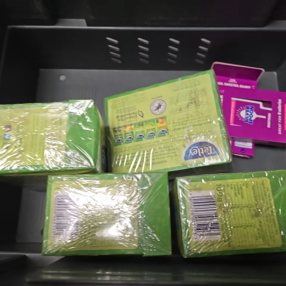 APPROXIMATELY 8 ASSORTED FOOD ITEMS TO INCLUDE -TETLEY GREEN TEA LEMON & SILVER SPOON SWEETENER 