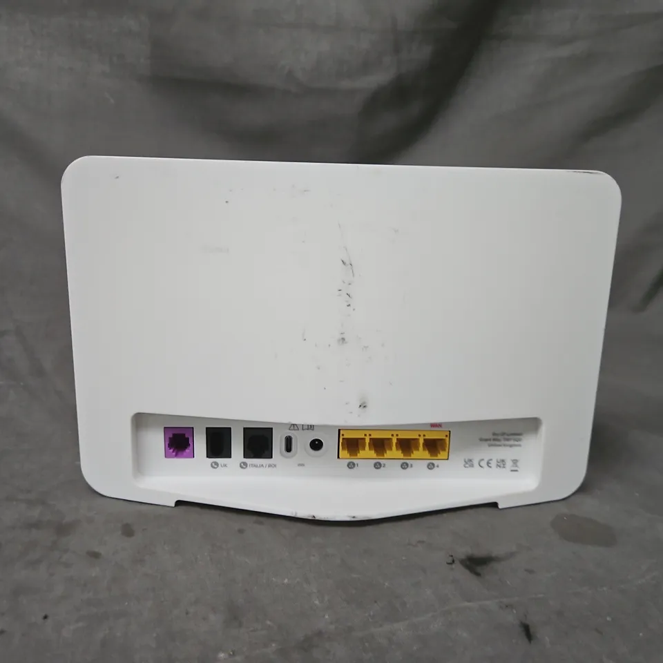SKY BROADBAND WIFI MAX HUB SR213