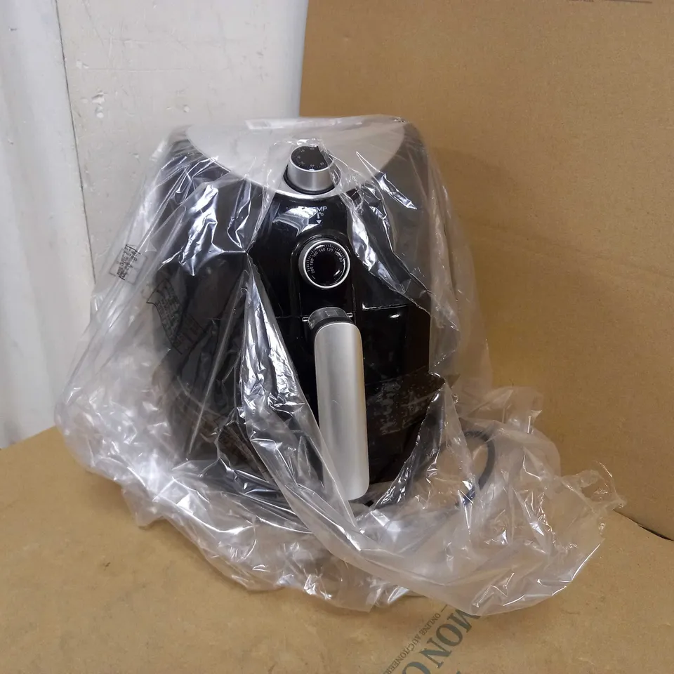 UTEN 5.5L 1700W AIR FRYER 