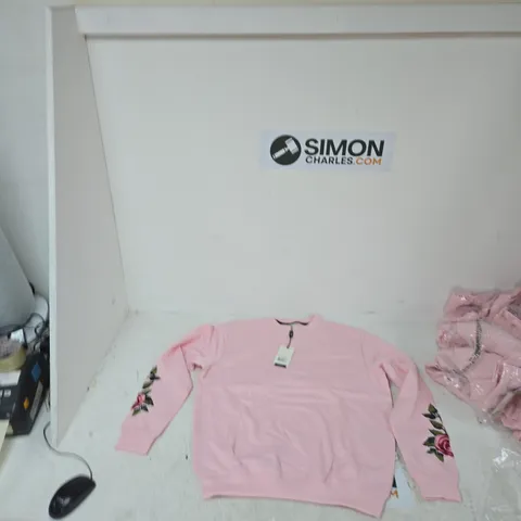 PINK SOUL STAR PREMIUM SWEATSHIRT WITH ROSE EMBROIDERY – SIZE XL