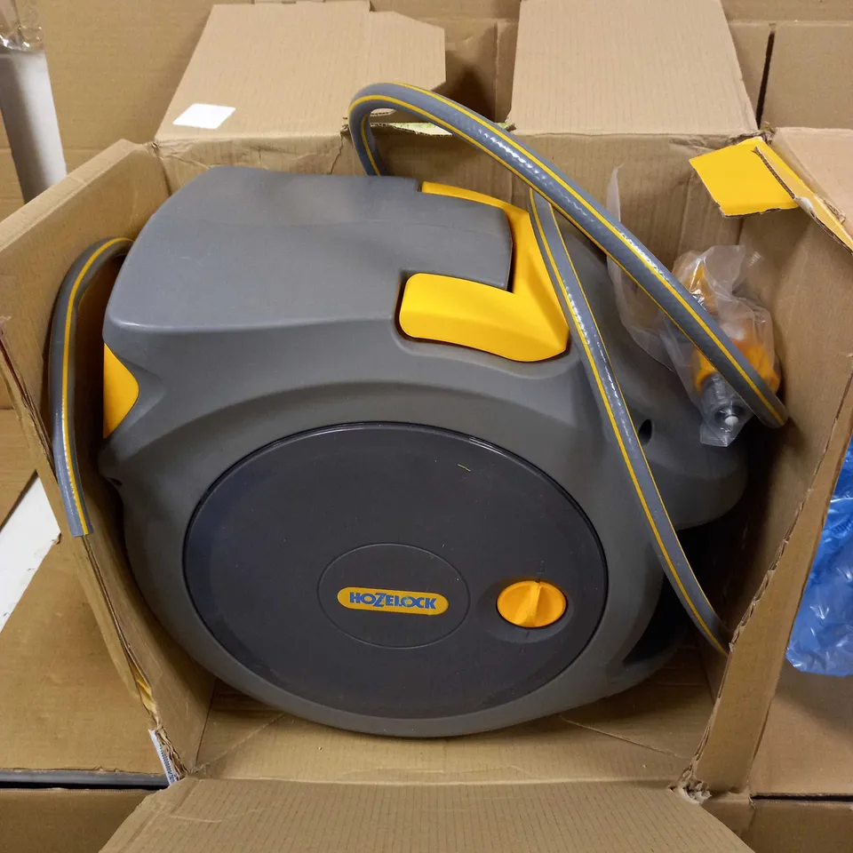 HOZELOCK AUTO REEL HOSE PIPE - 30M