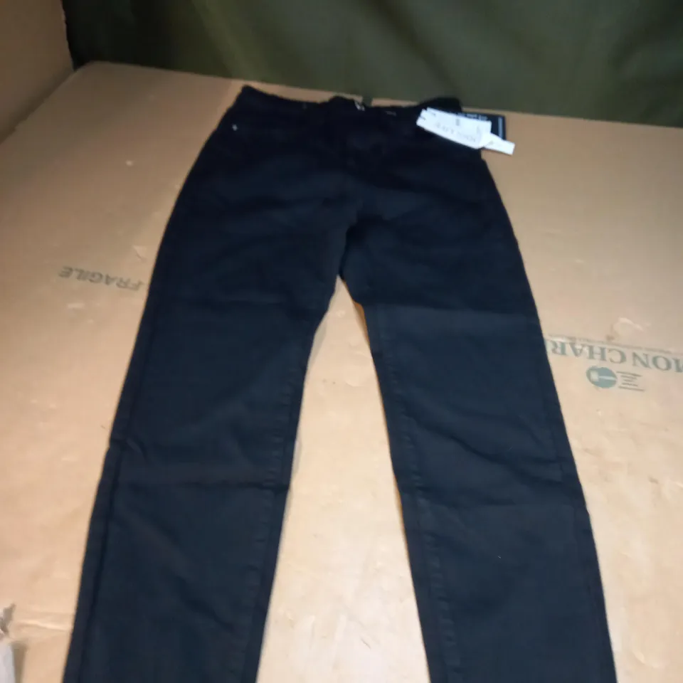PAIR OF STRADIVARIUS SKINNY HIGHT WAISTED JEANS SIZE 40