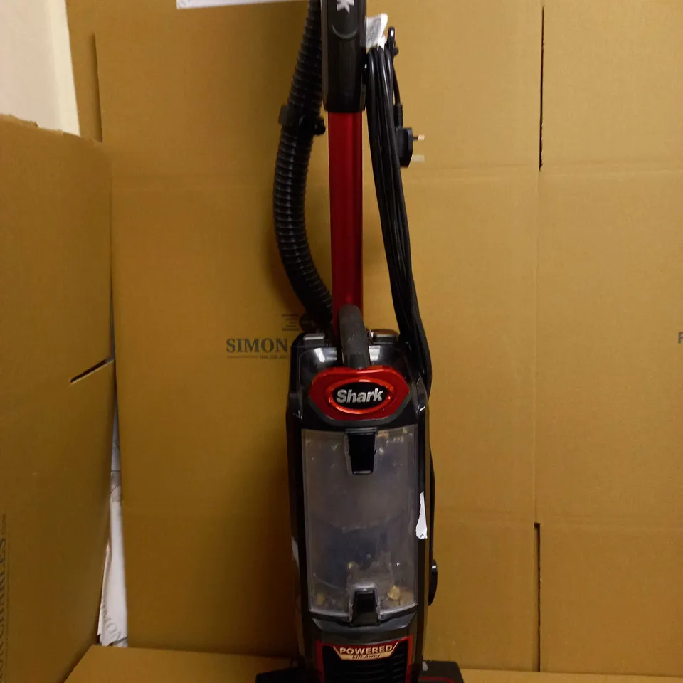 SHARK UPRIGHT VACUUM CLEANER 