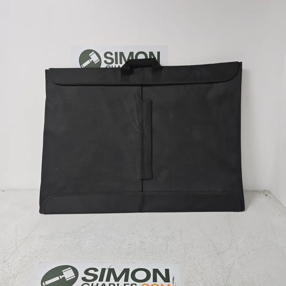 ARTWORK CARRY CASE - BLACK