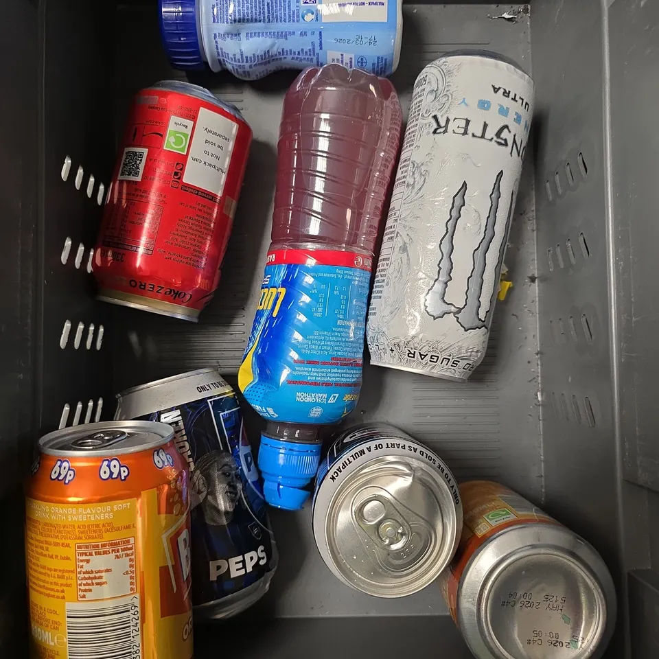 APPROXIMATELY 10 ASSORTED FOOD/DRINK PRODUCTS TO INCLUDE FANTA, POP NOODLE, MONSTER DRINKS ETC 