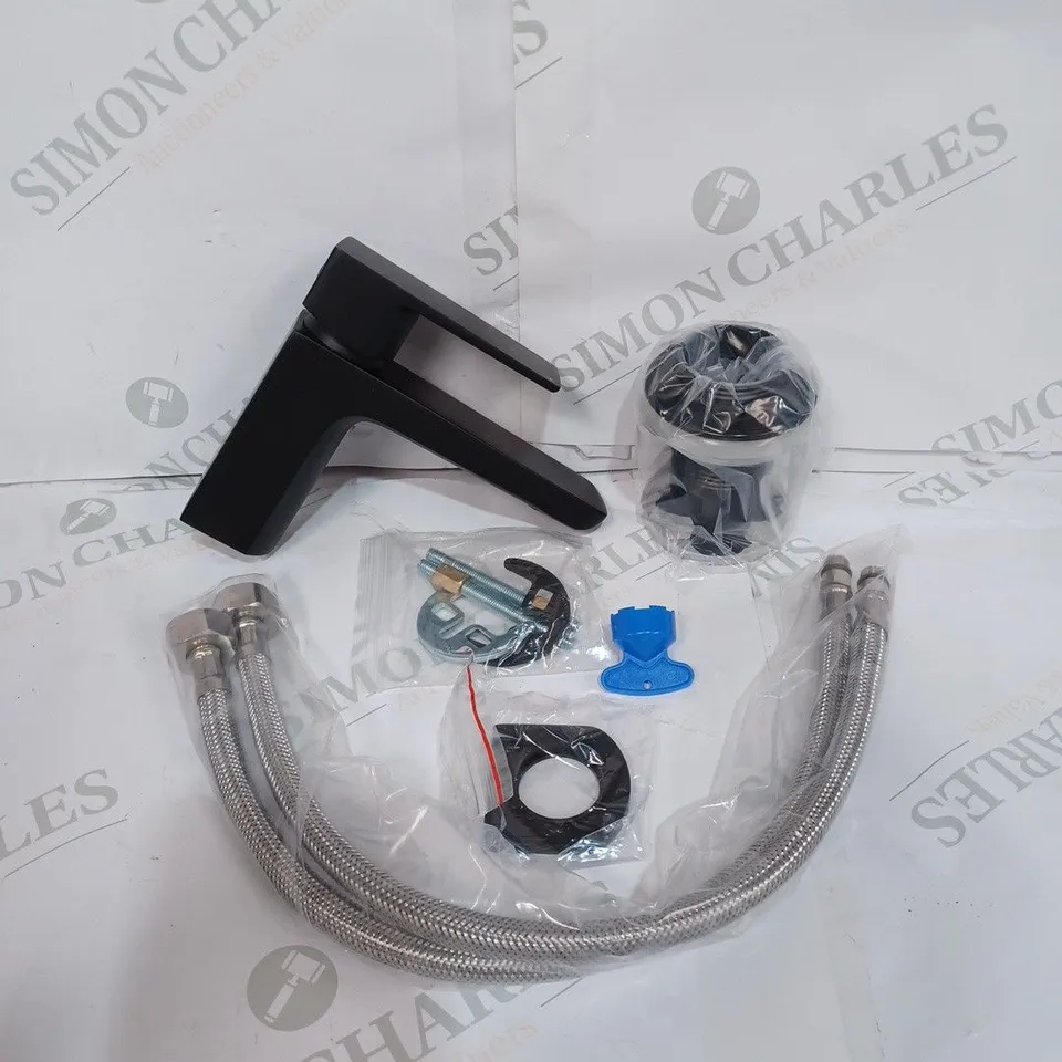 RAK-MOON MINI MONO BASIN MIXER WITH CLICKER WASTE 