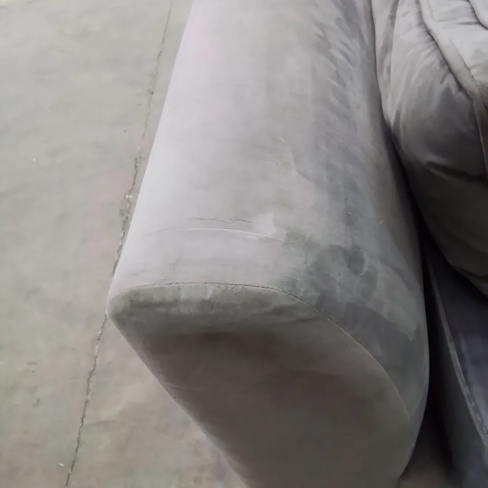 QUALITY VELVET UPHOLSTERED GREAT CORNER SOFA 