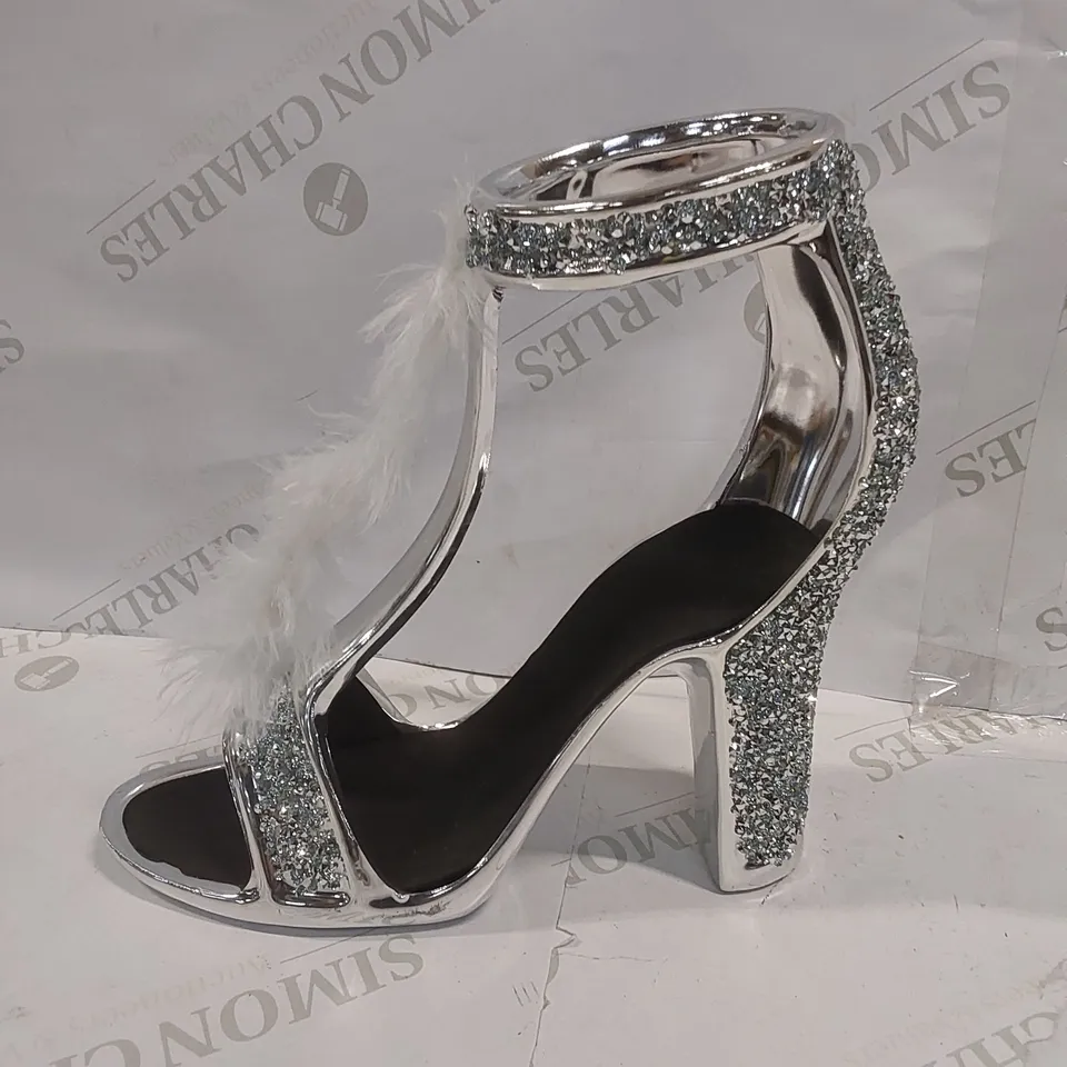 BOXED SPARKLY FEATHER SHOE JAGOPIAN SCULPTURE (1 BOX)