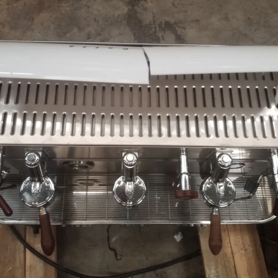 ELEKTRA BARLUME 3-GROUP COFFEE MACHINE
