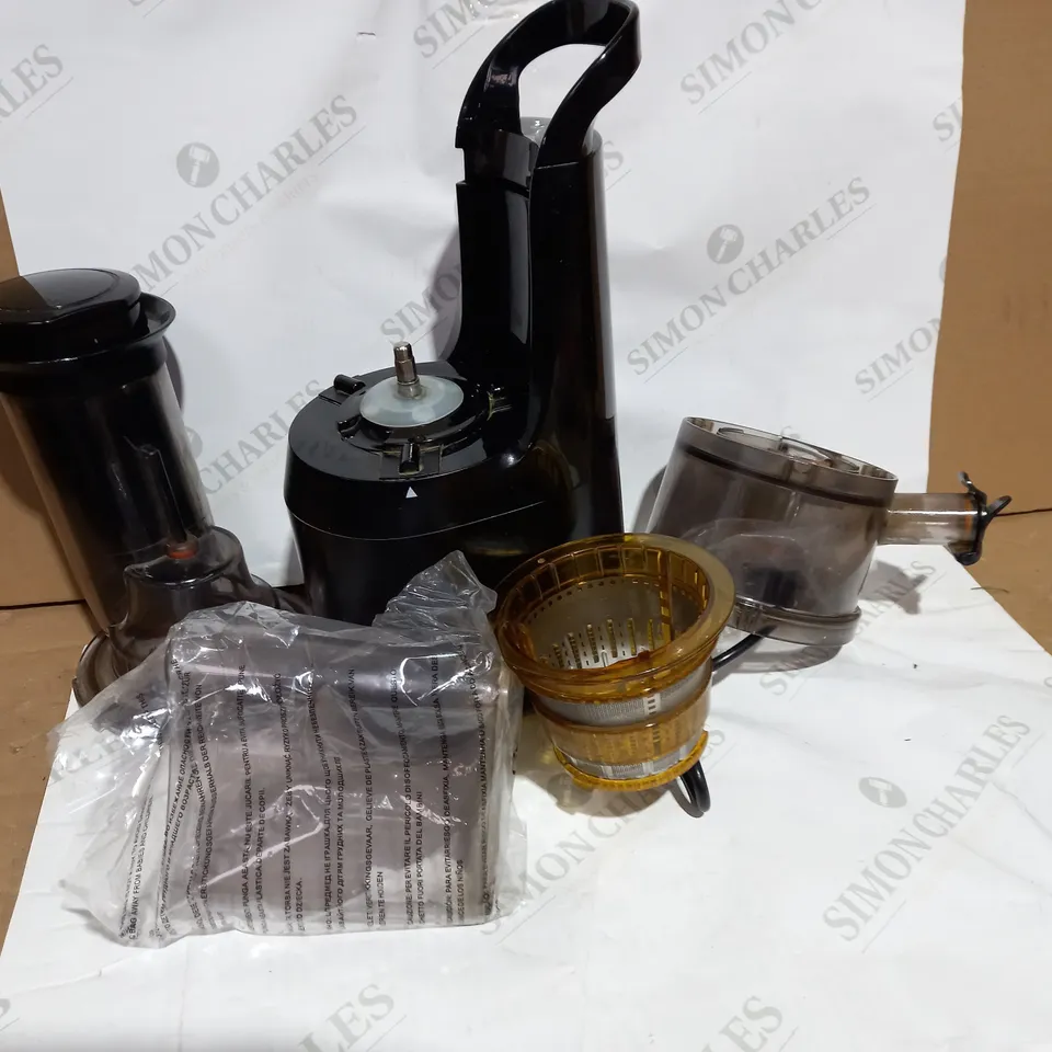 FRIDJA MASTICATING JUICER