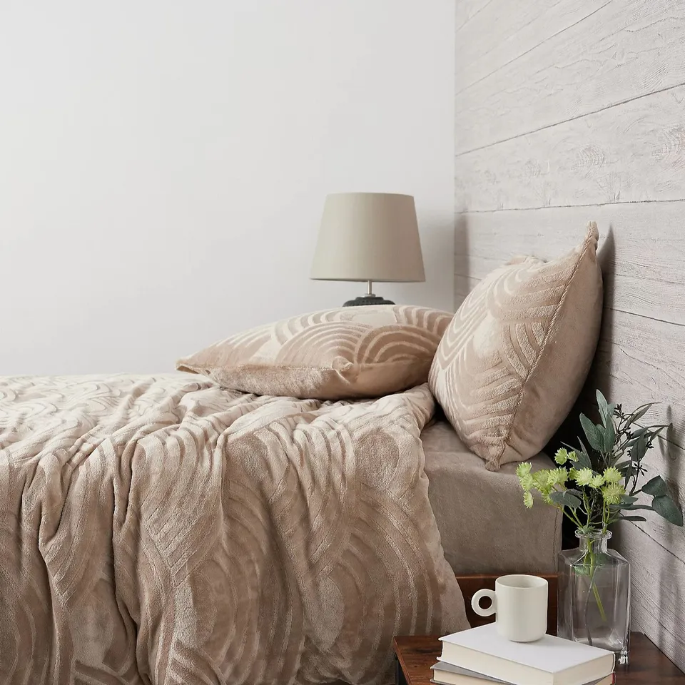 OUTLET COZEE HOME RAINBOW EMBOSSED VELVET DUVET 
