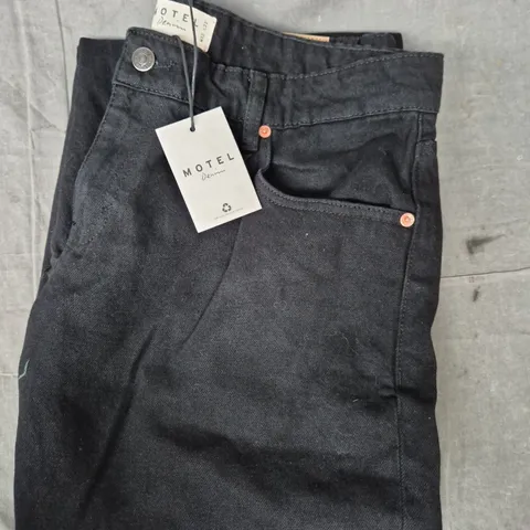 MOTEL DENIM LOW RISE ROOMY JEANS IN BLACK SIZE 32/32