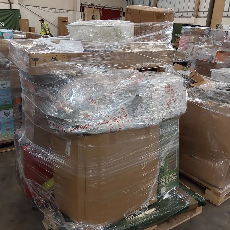 PALLET OF APPROXIMATELY 15 UNPROCESSED RAW RETURN HOUSEHOLD AND ELECTRICAL GOODS TO INCLUDE;