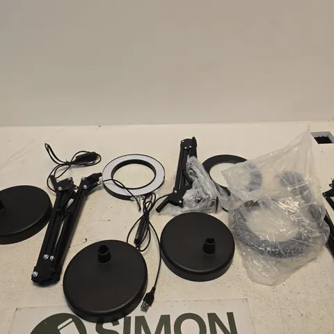 APPROXIMATELY 5 ASSORTED ITEMS INCLUDING AN LED MAGNIFYING LAMP