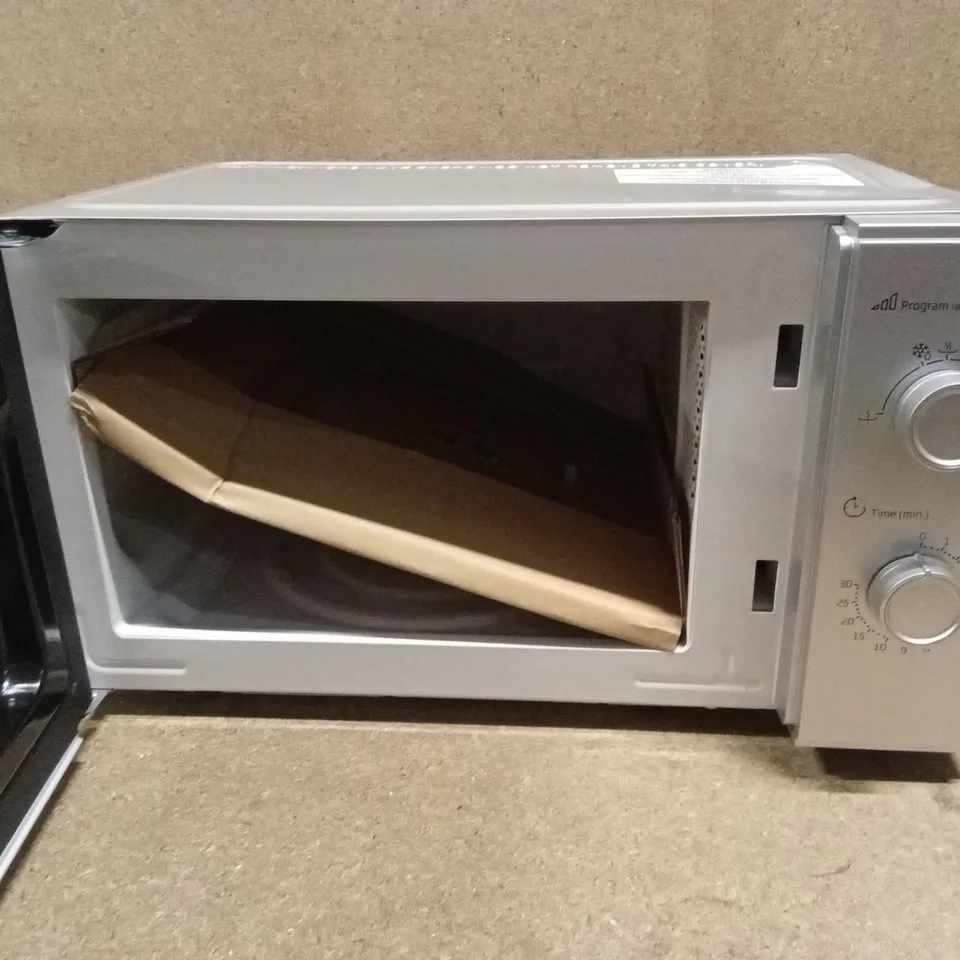 BOXED BEKO MOC20100SFB SOLO MICROWAVE - SILVER