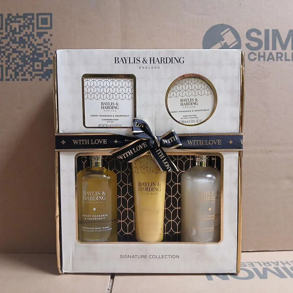 BAYLIS & HARDING SIGNATURE COLLECTION SKINCARE SET