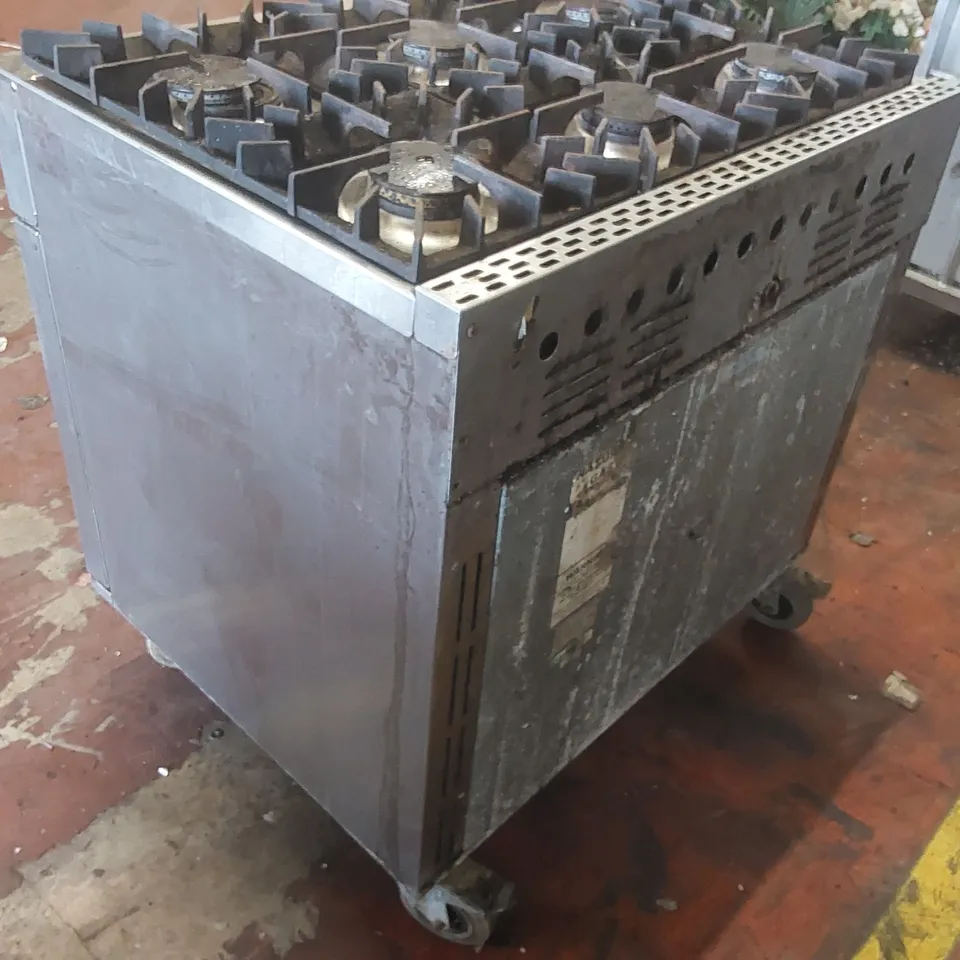 LINCAT 6 BURNER COMMERCIAL GAS OVEN RANGE