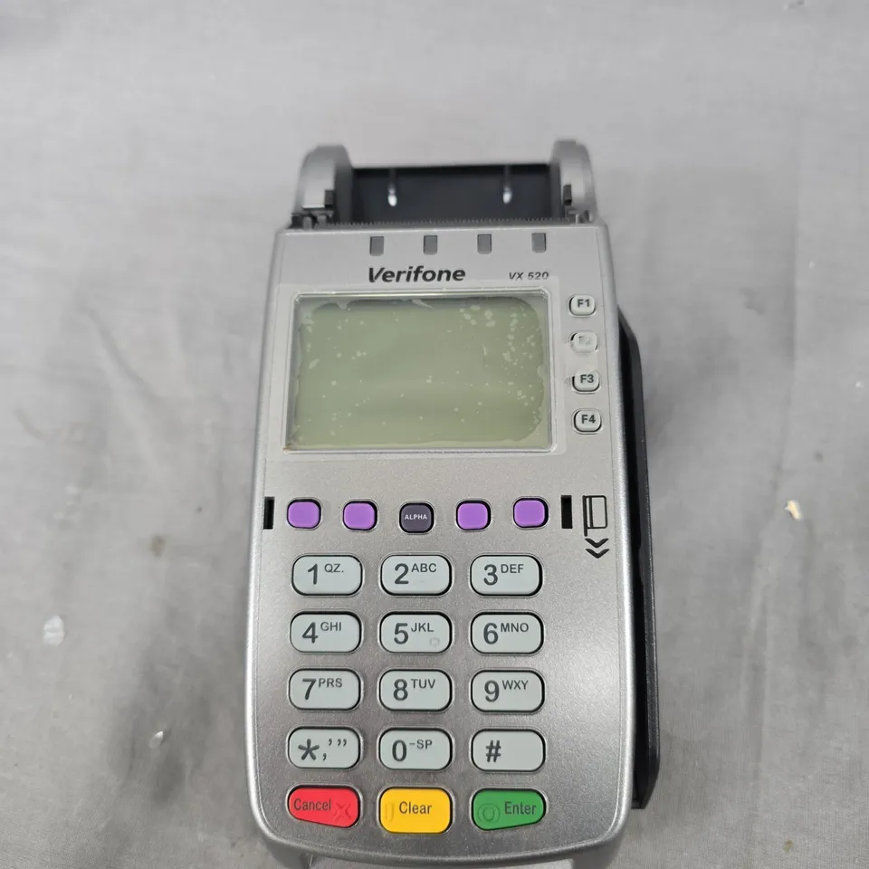 VERIFONE VX520 CARD READER MACHINE 
