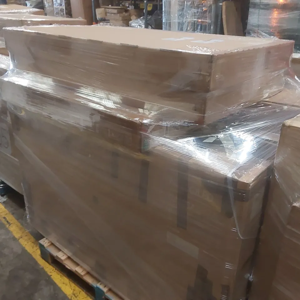PALLET CONTAINING A LARGE QUANTITY OF ASSORTED DAMAGED TVs