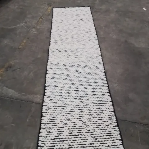 QUALITY DESIGNER AREA RUG - APPROXIMATELY 230X60CM