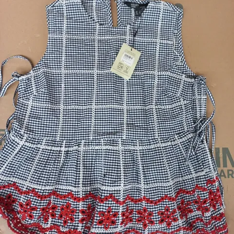 NOBODY'S CHILD VALERIE TOP IN BLACK/WHITE/RED SIZE UK 8